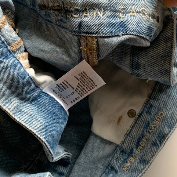 American Eagle Plus Size 24 Curvy Mom Jeans Denim Distressed Ripped Light Wash - Picture 12 of 12